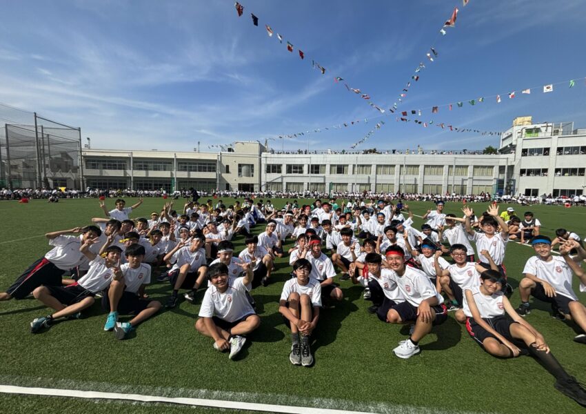 次の競技が最後の競技。選抜対抗リレーです。各クラスの韋駄天たちがここに集いました。