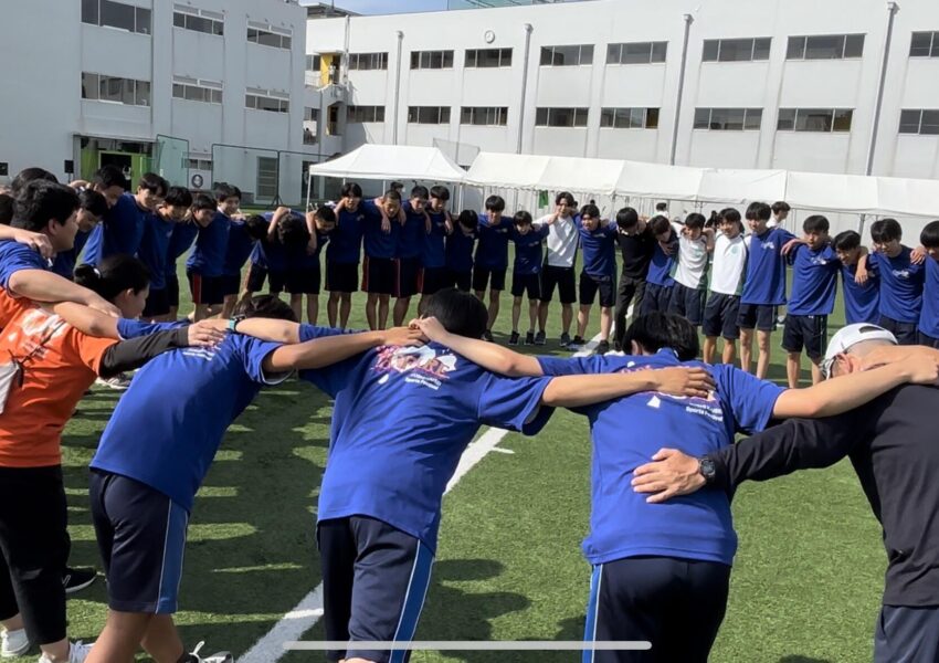 グラウンドから大きな声。体育祭実行委員の生徒達でした。いい体育祭にしようと、心を一つに。